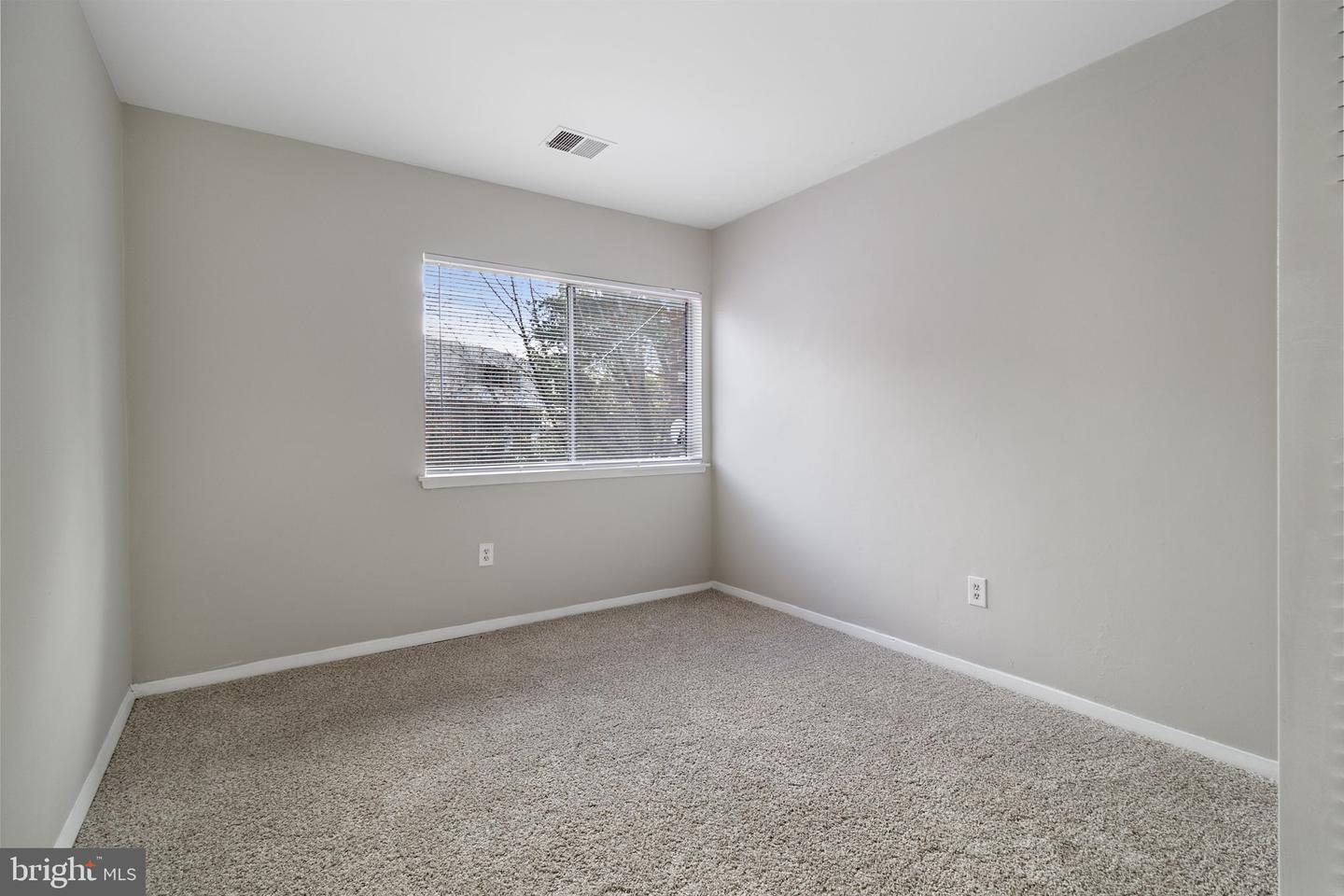 10239 Prince Pl #26-102 Property Photo 23