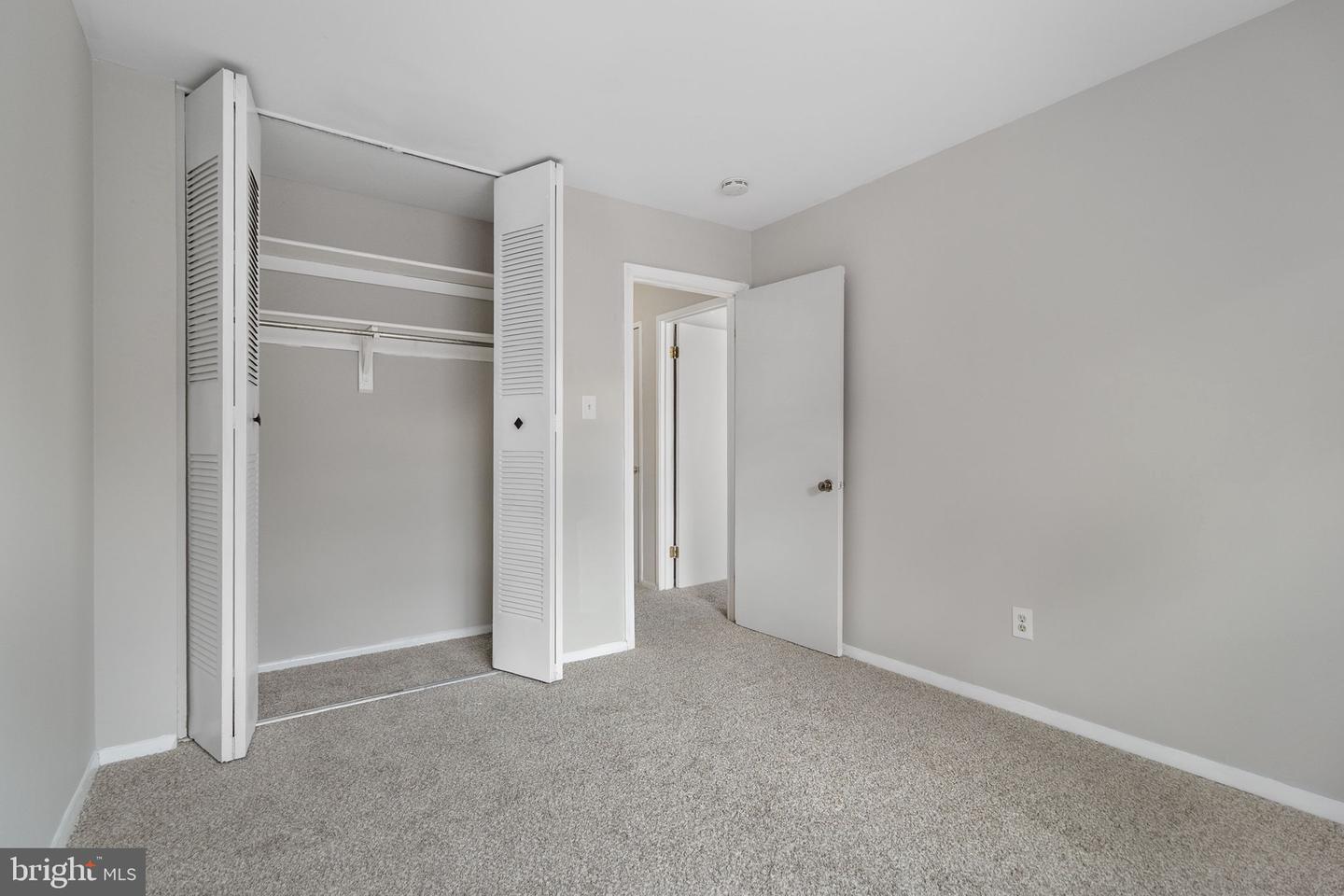 10239 Prince Pl #26-102 Property Photo 25