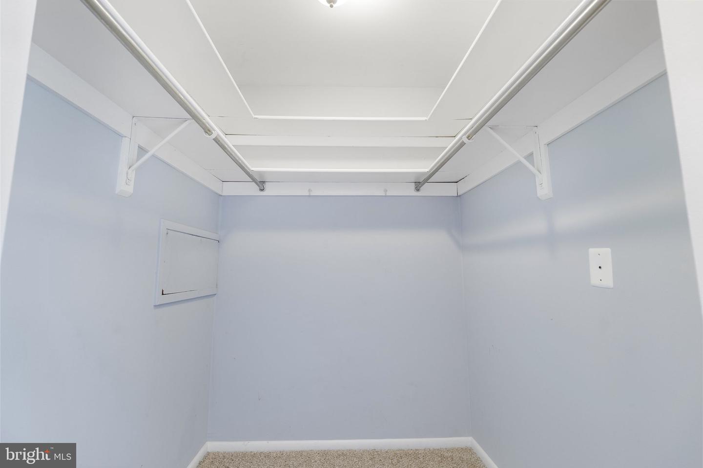 10239 Prince Pl #26-102 Property Photo 31