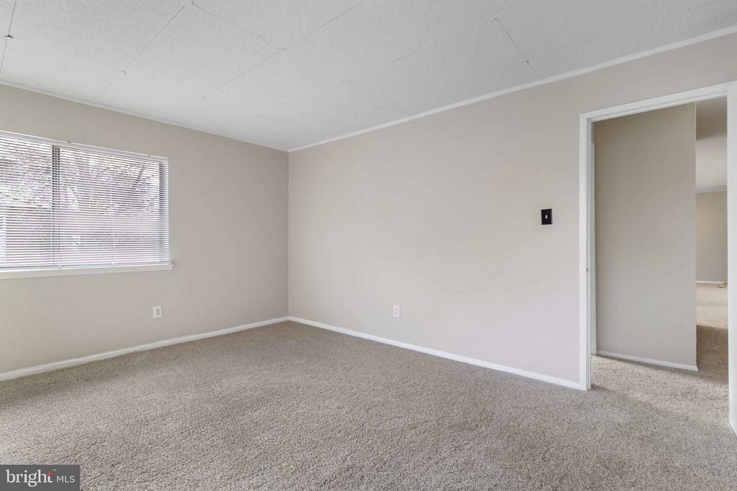 10239 Prince Pl #26-102 Property Photo 33