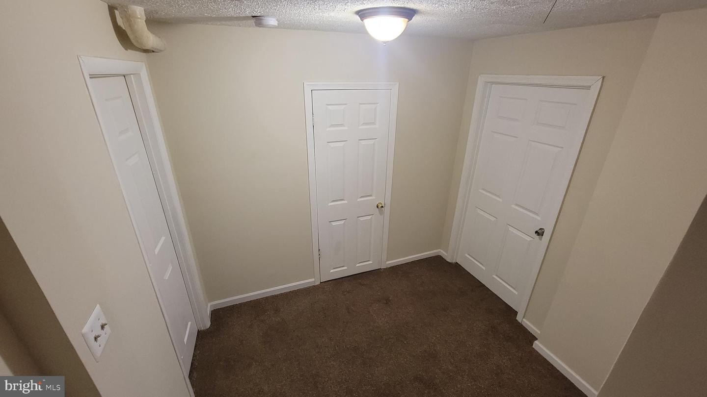 7626 Green Willow Ct Property Photo 2