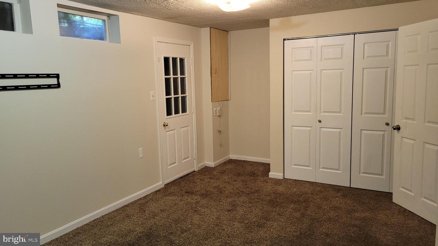 7626 Green Willow Ct Property Photo 4
