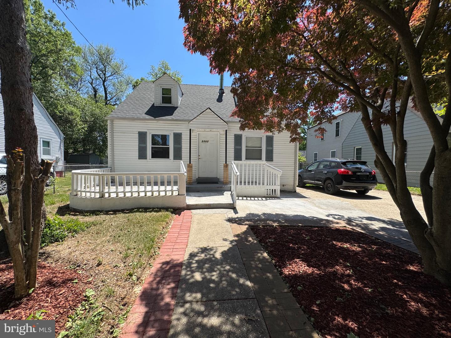 5007 Oglethorpe St Property Photo 4