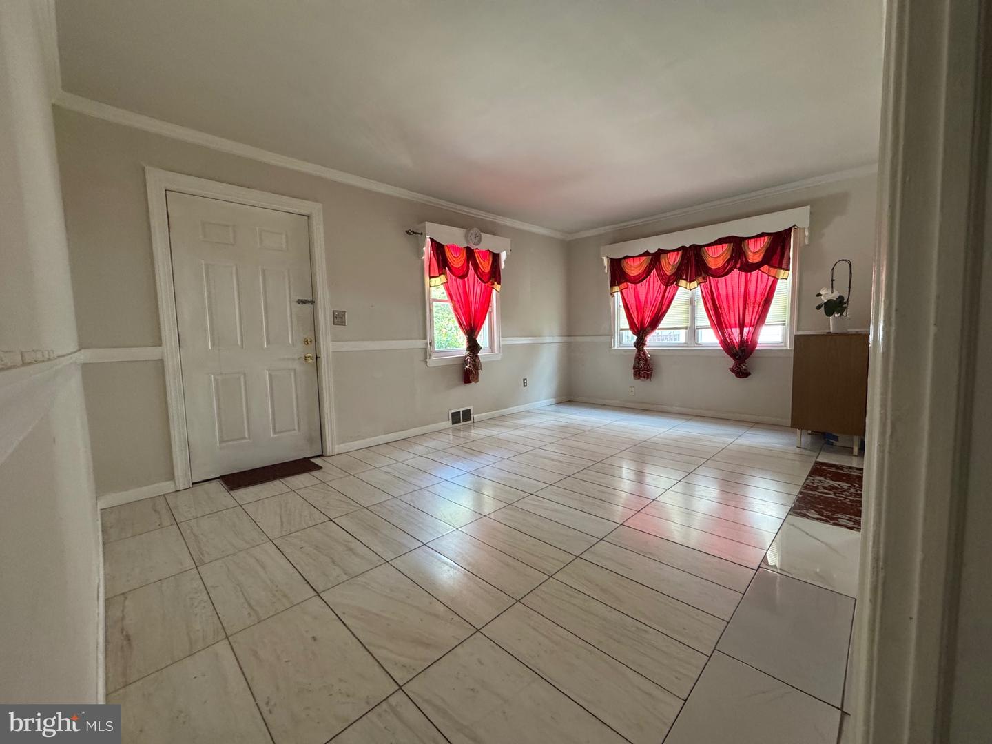 5007 Oglethorpe St Property Photo 6