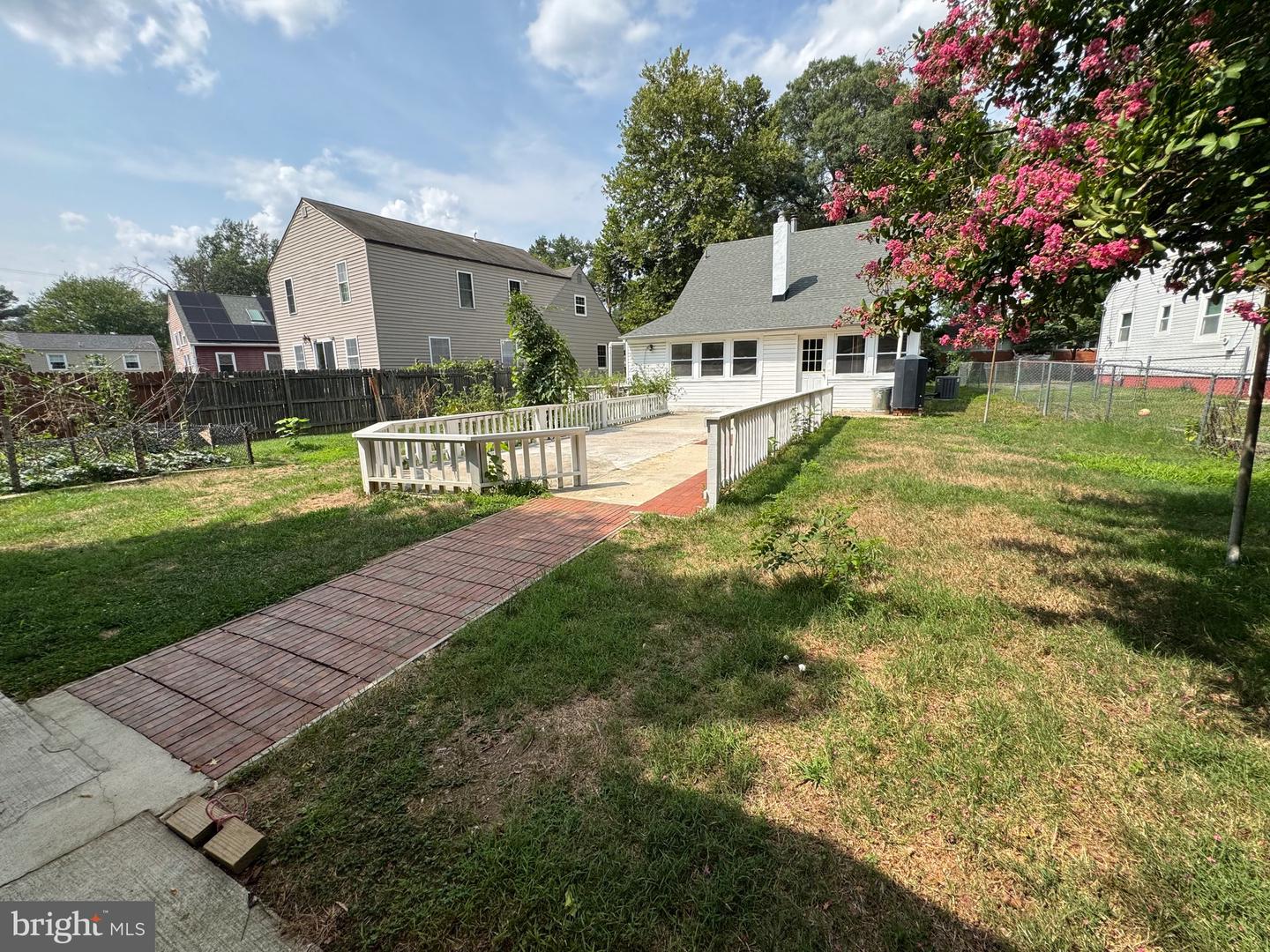 5007 Oglethorpe St Property Photo 32