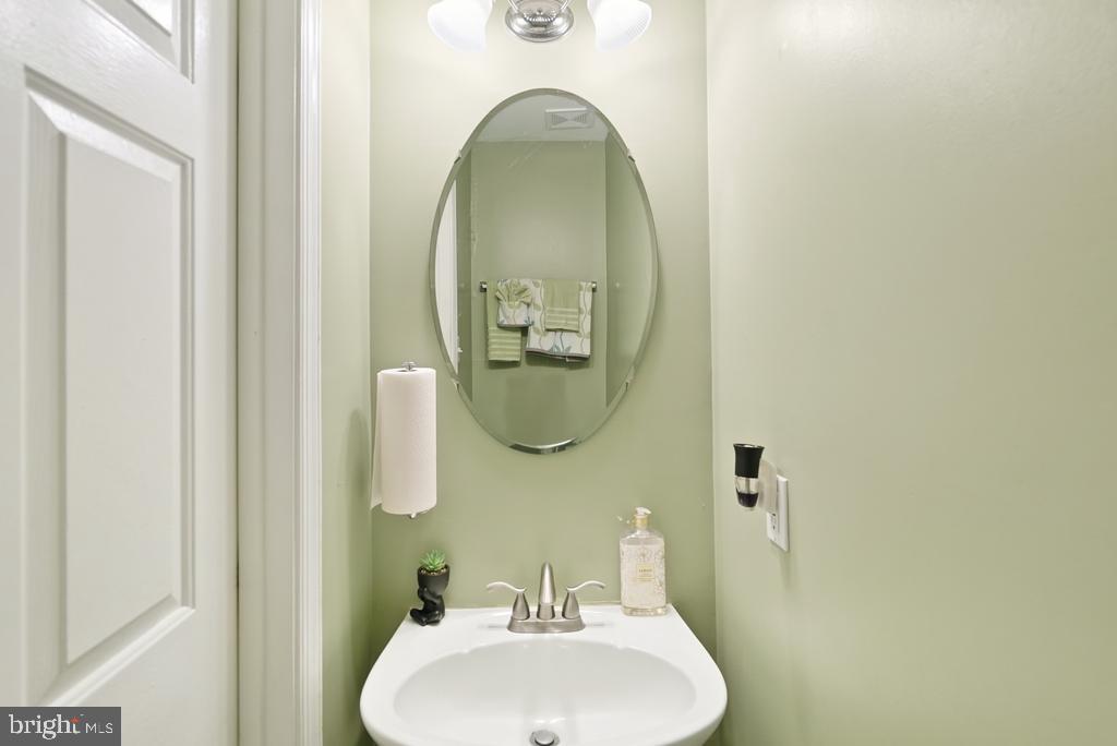 6704 Seabird Ct Property Photo 29