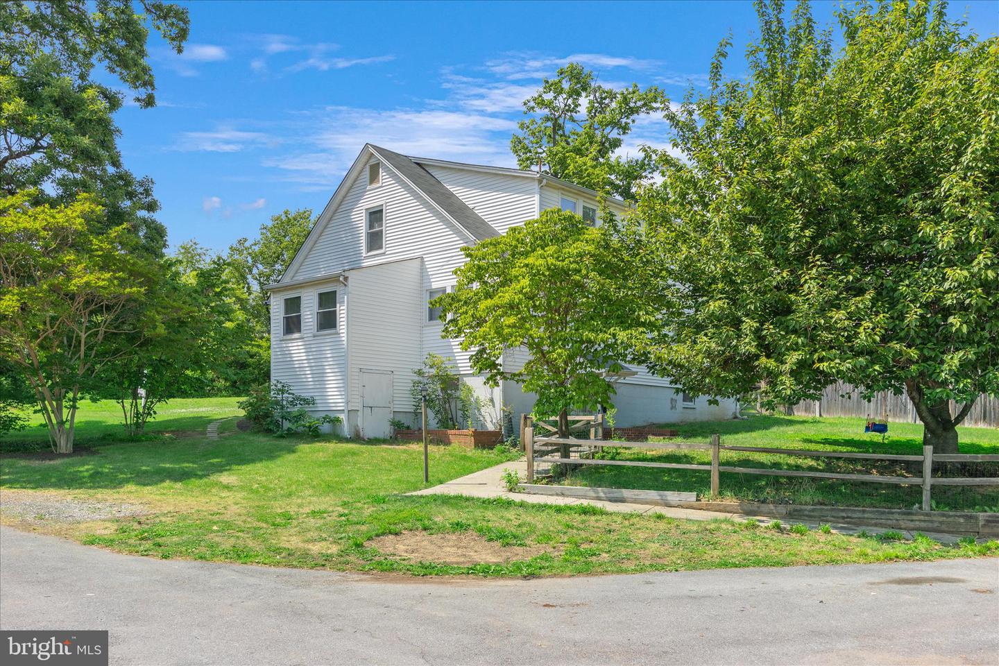 7008 Contee Rd Property Photo 37