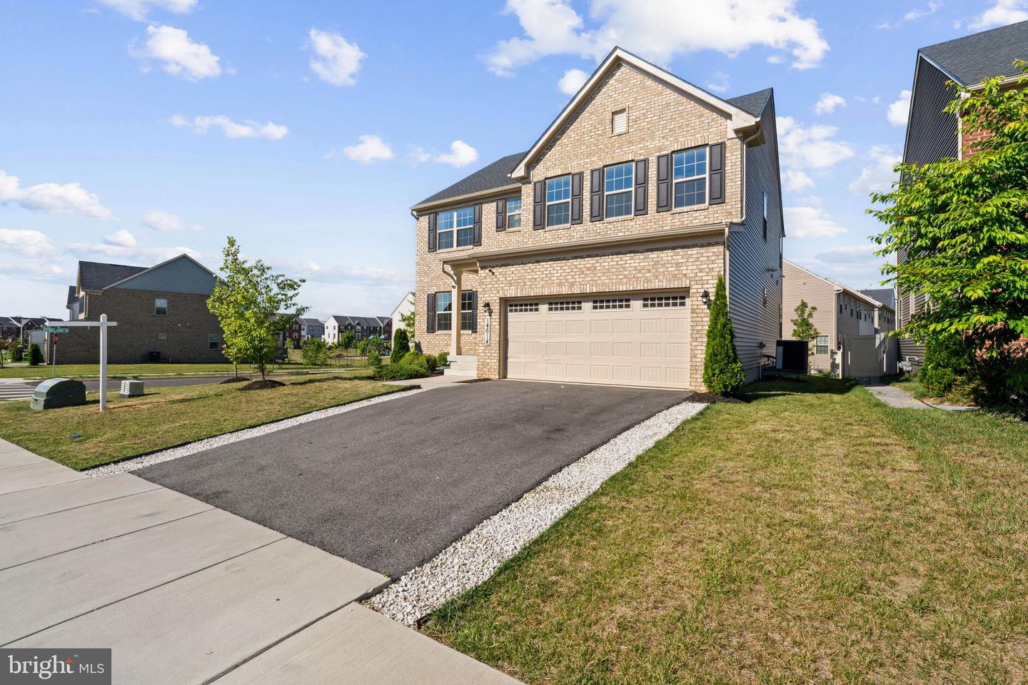 14614 Silver Hammer Way Property Photo 3