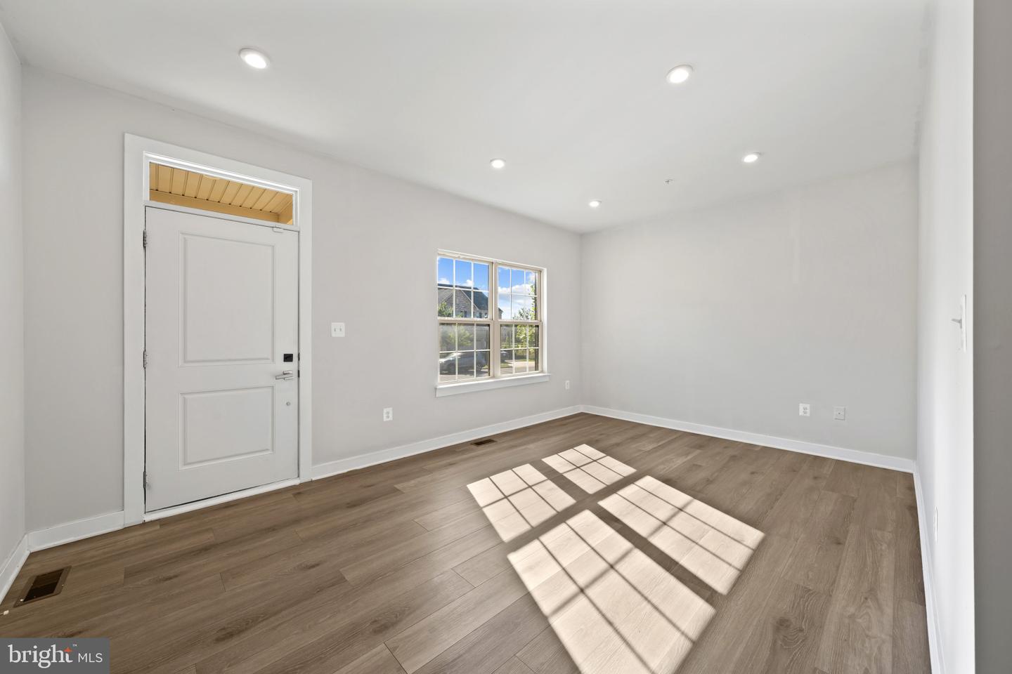 14614 Silver Hammer Way Property Photo 6