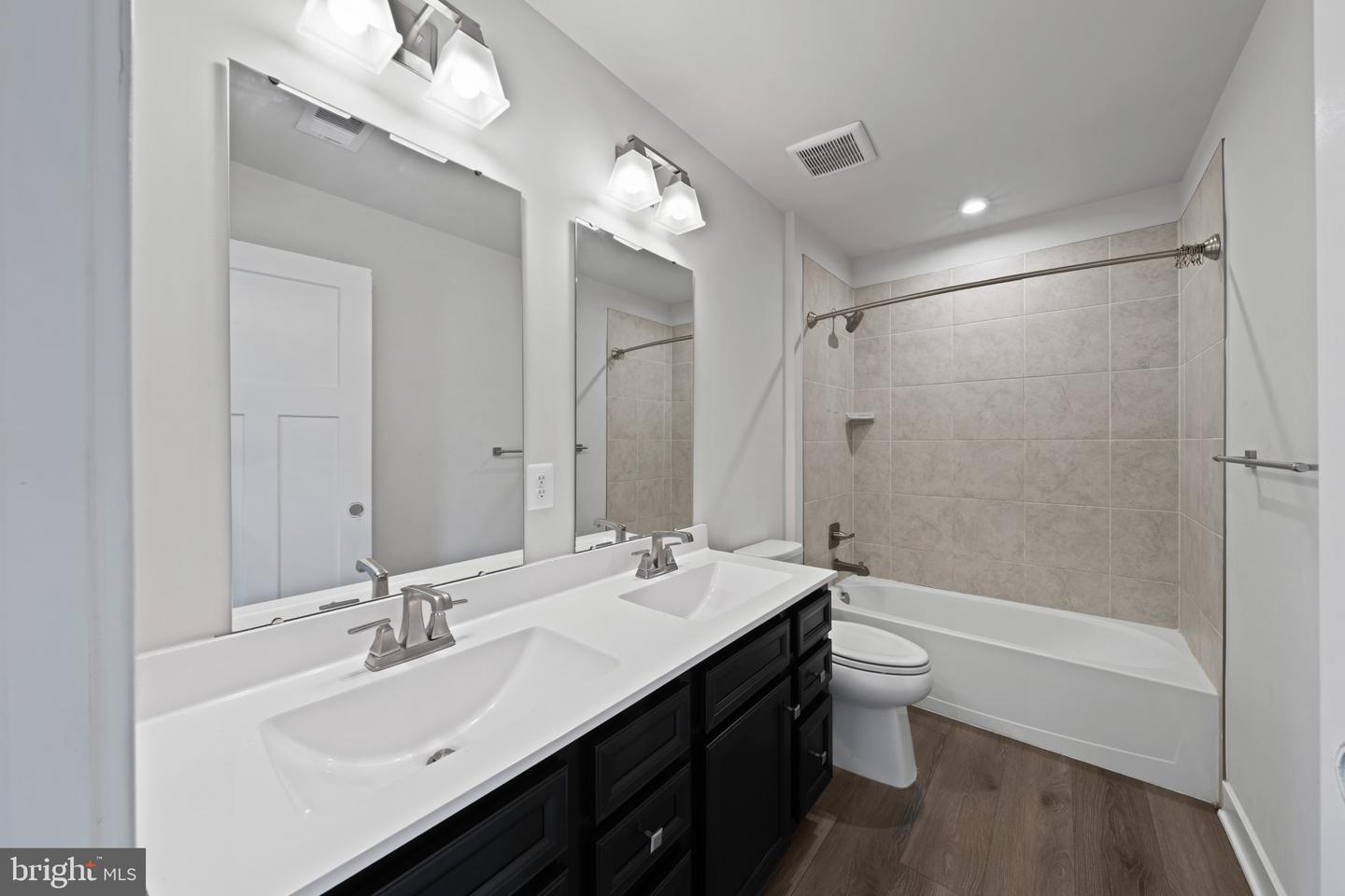 14614 Silver Hammer Way Property Photo 21