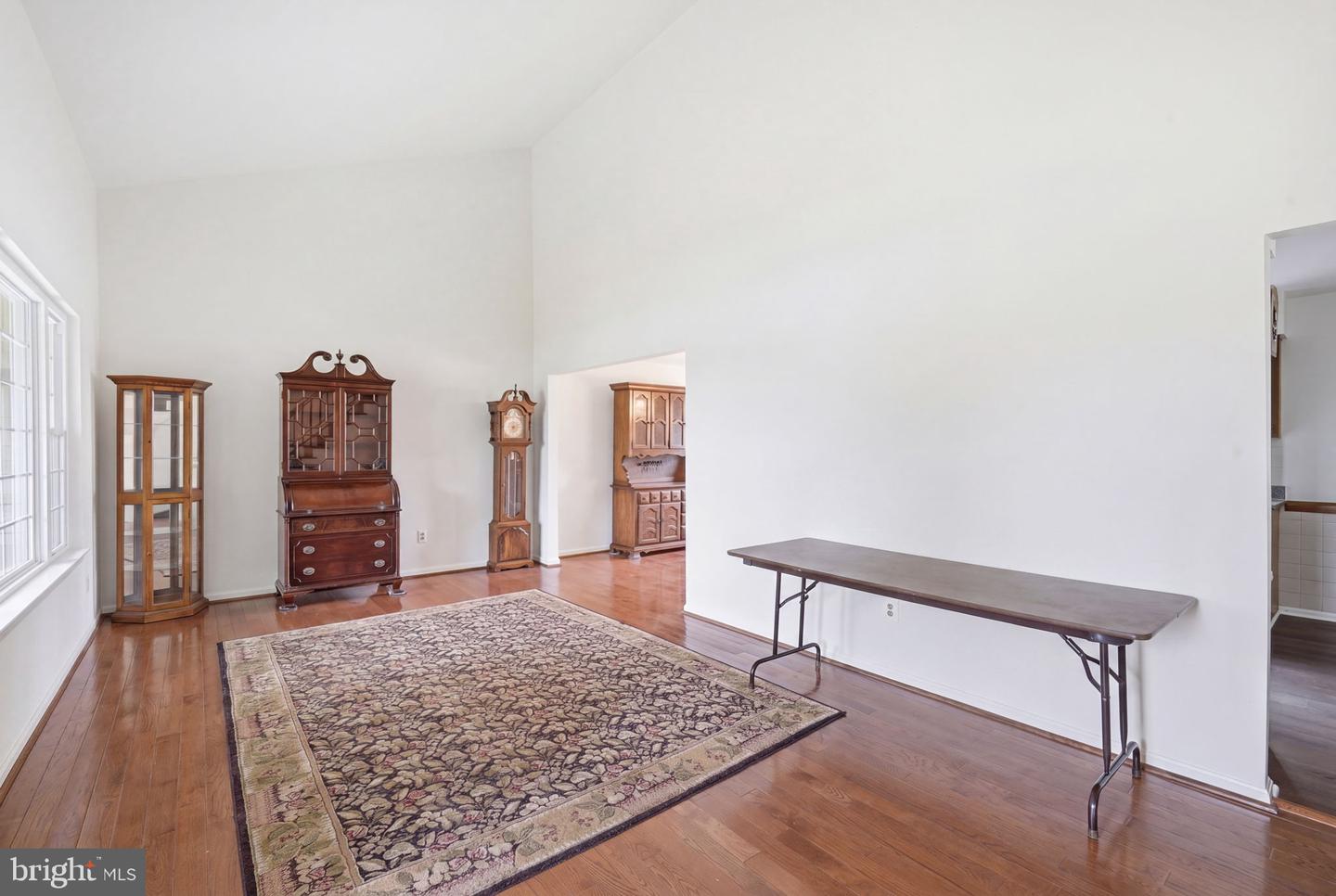 9008 Acredale Ct Property Photo 6