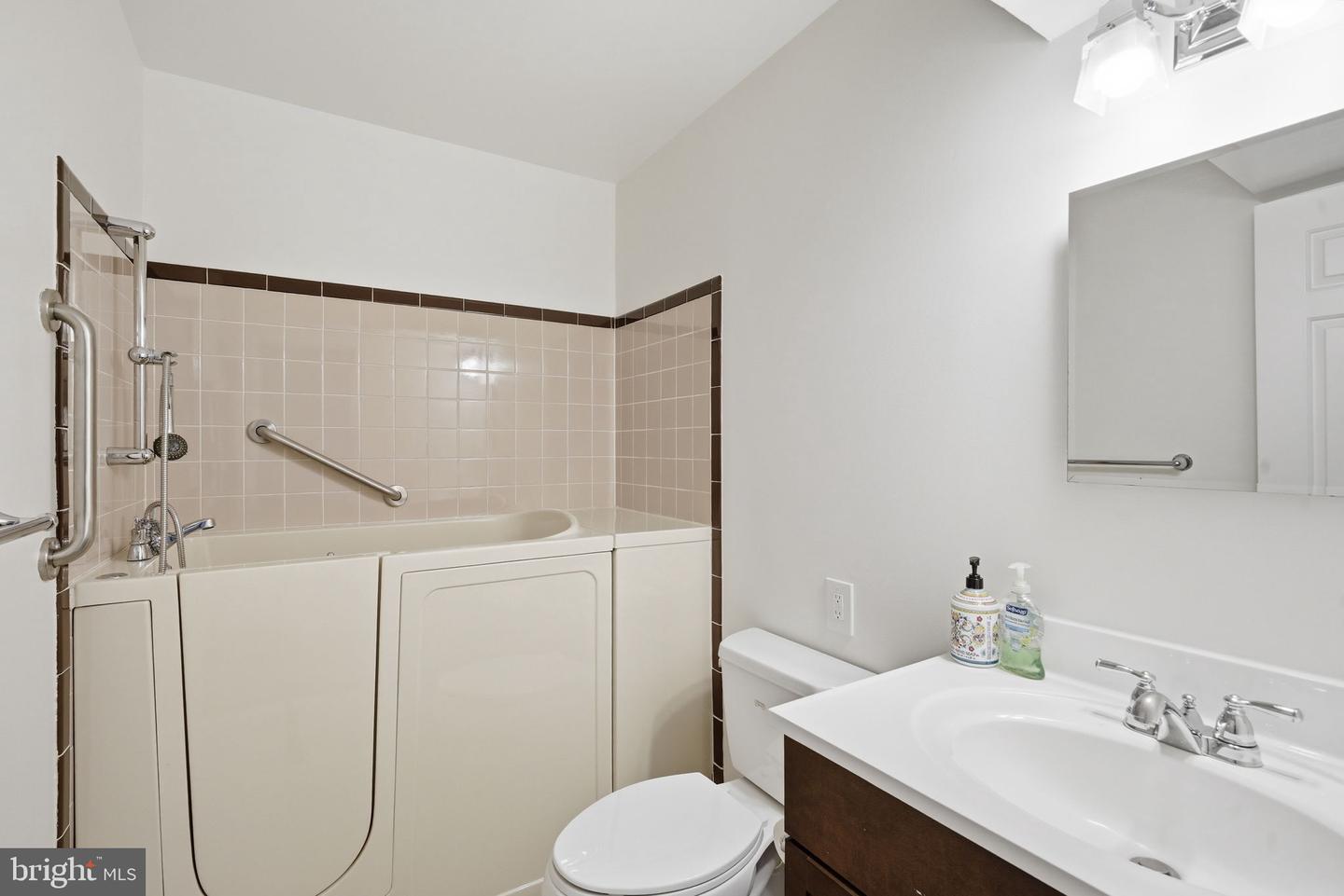9008 Acredale Ct Property Photo 22