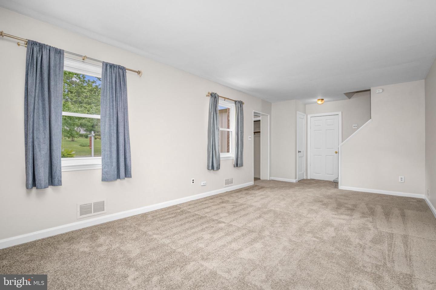 5803 Dewey Property Photo 5