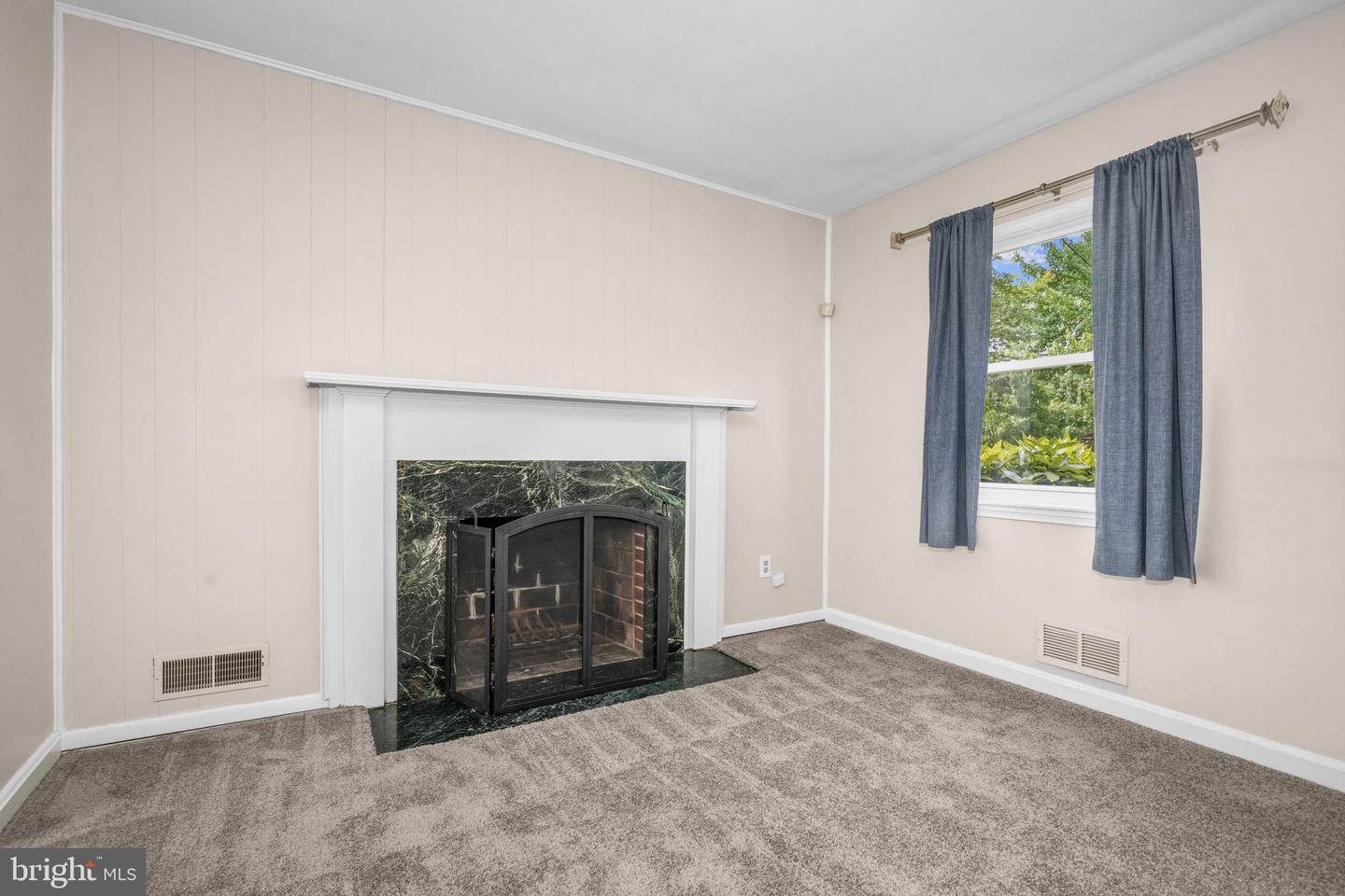 5803 Dewey Property Photo 6