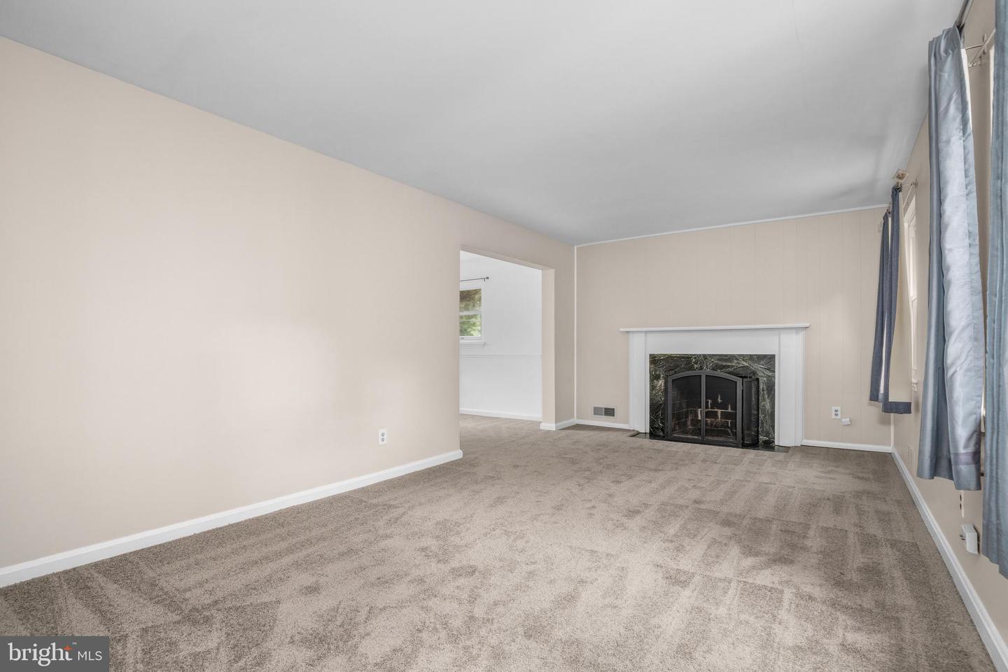 5803 Dewey Property Photo 8
