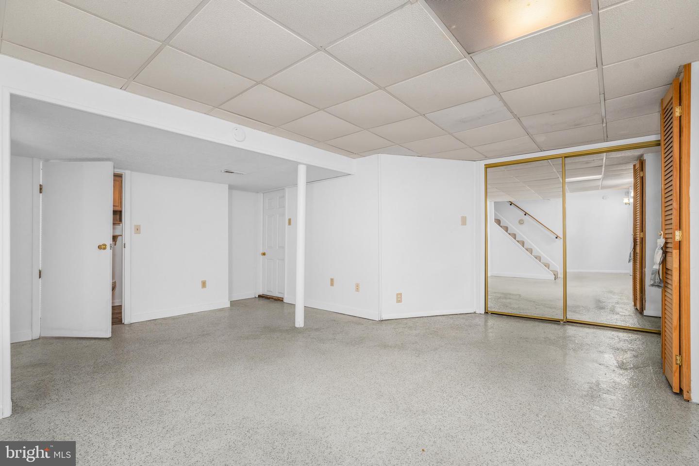5803 Dewey Property Photo 33