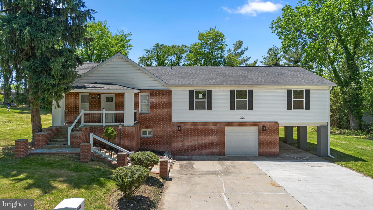 1501 Pine Grove Rd Property Photo 1