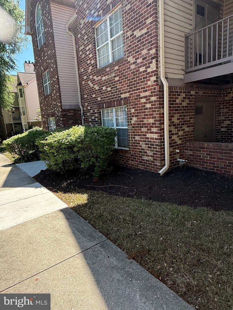 9704 Lake Pointe Ct #102 Property Photo 1