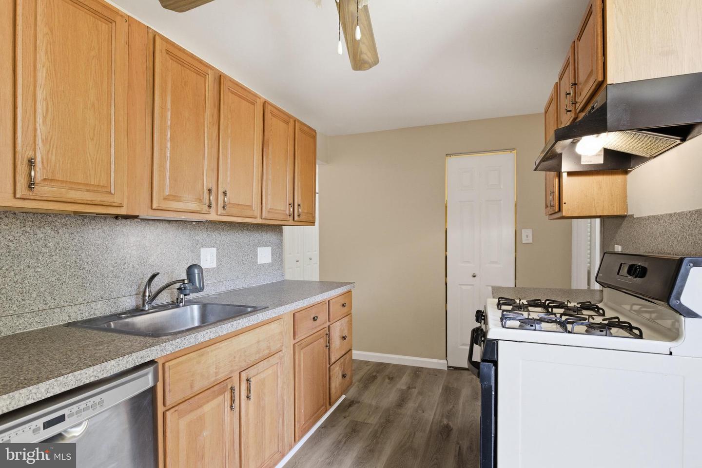 3305 Huntley Square Dr #c Property Photo 12