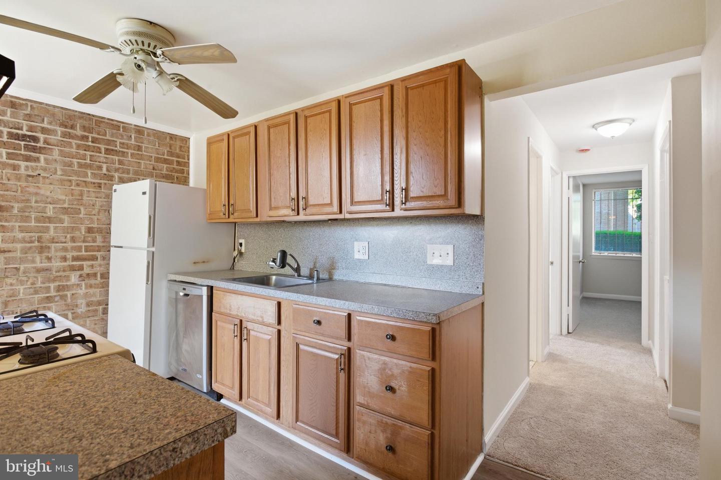 3305 Huntley Square Dr #c Property Photo 13