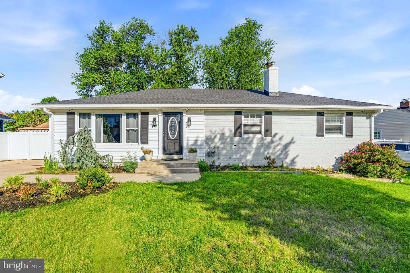 103 ESSENTON DR Property Photo 1