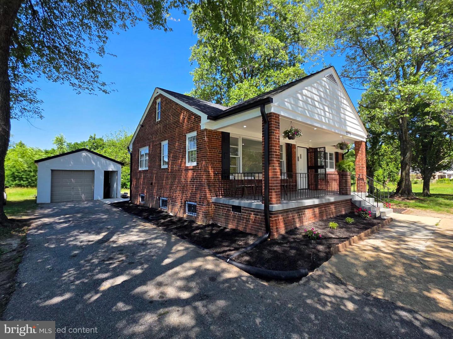 2206 Brinkley Rd Property Photo 1