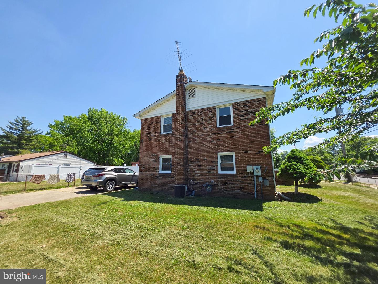 6300 Auth Rd Property Photo 3