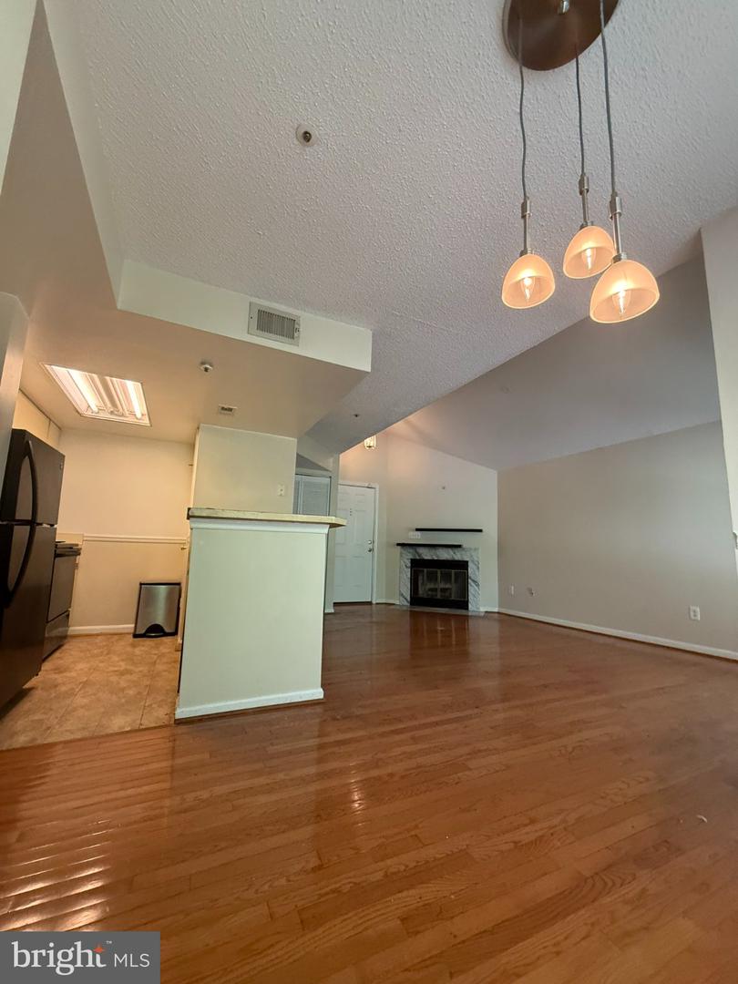10510 Beacon Ridge Dr #14-202 Property Photo 10