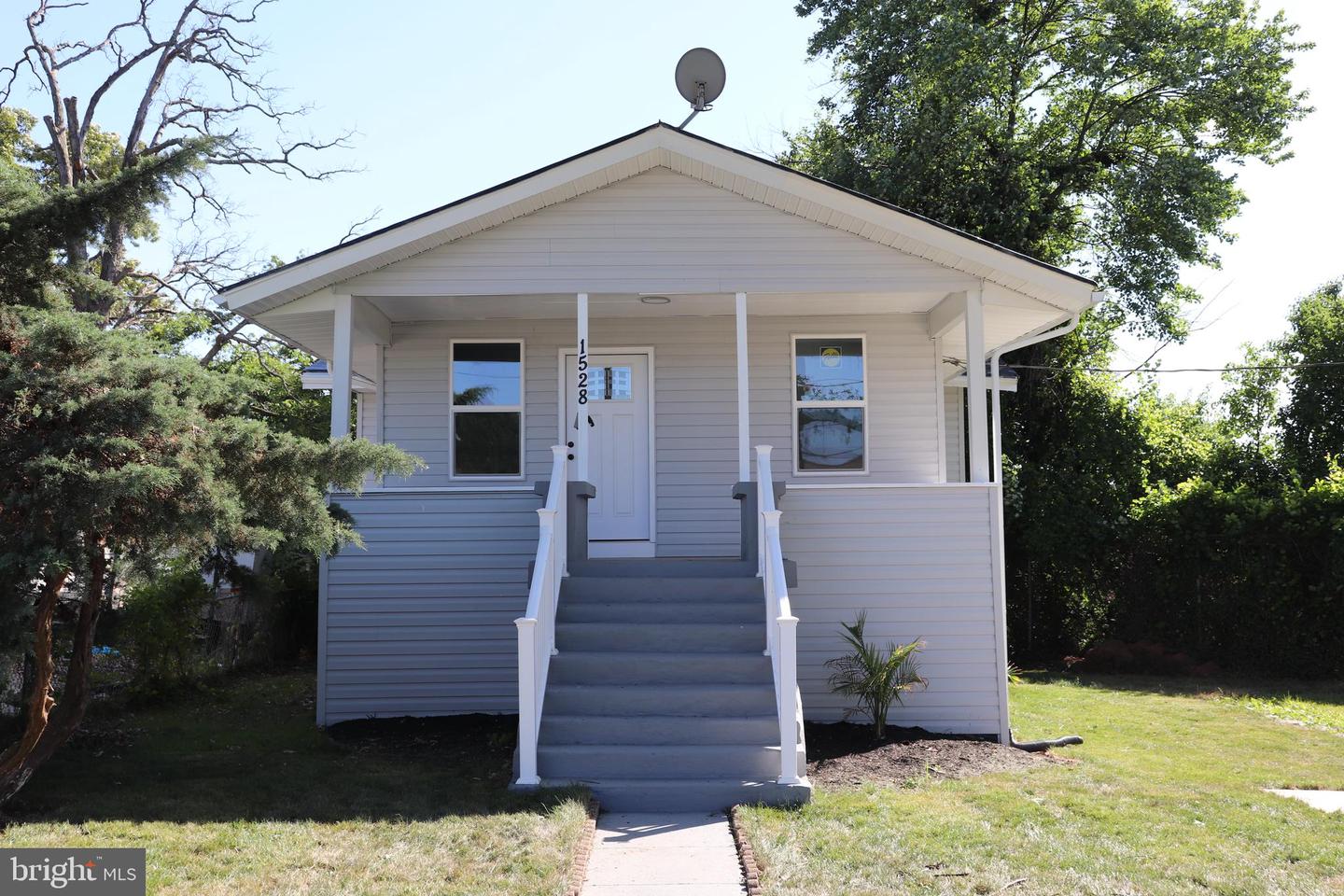 1528 Hunt Ave Property Photo 1
