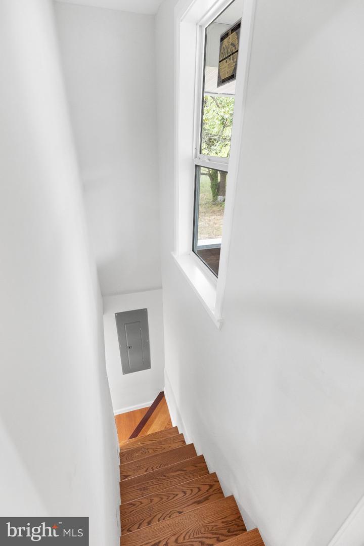 1528 Hunt Ave Property Photo 16