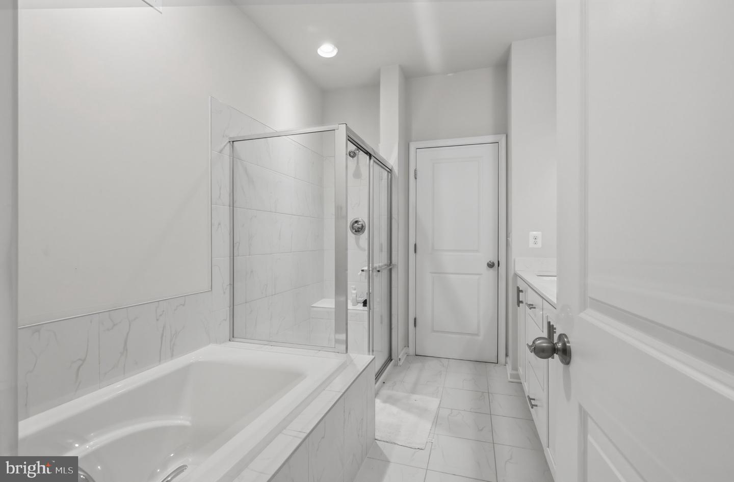 10308 Vista Sola Way Property Photo 9