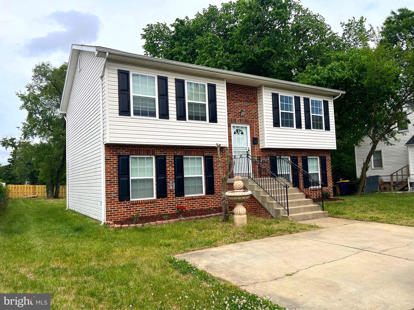 6604 Suitland Rd Property Photo 1
