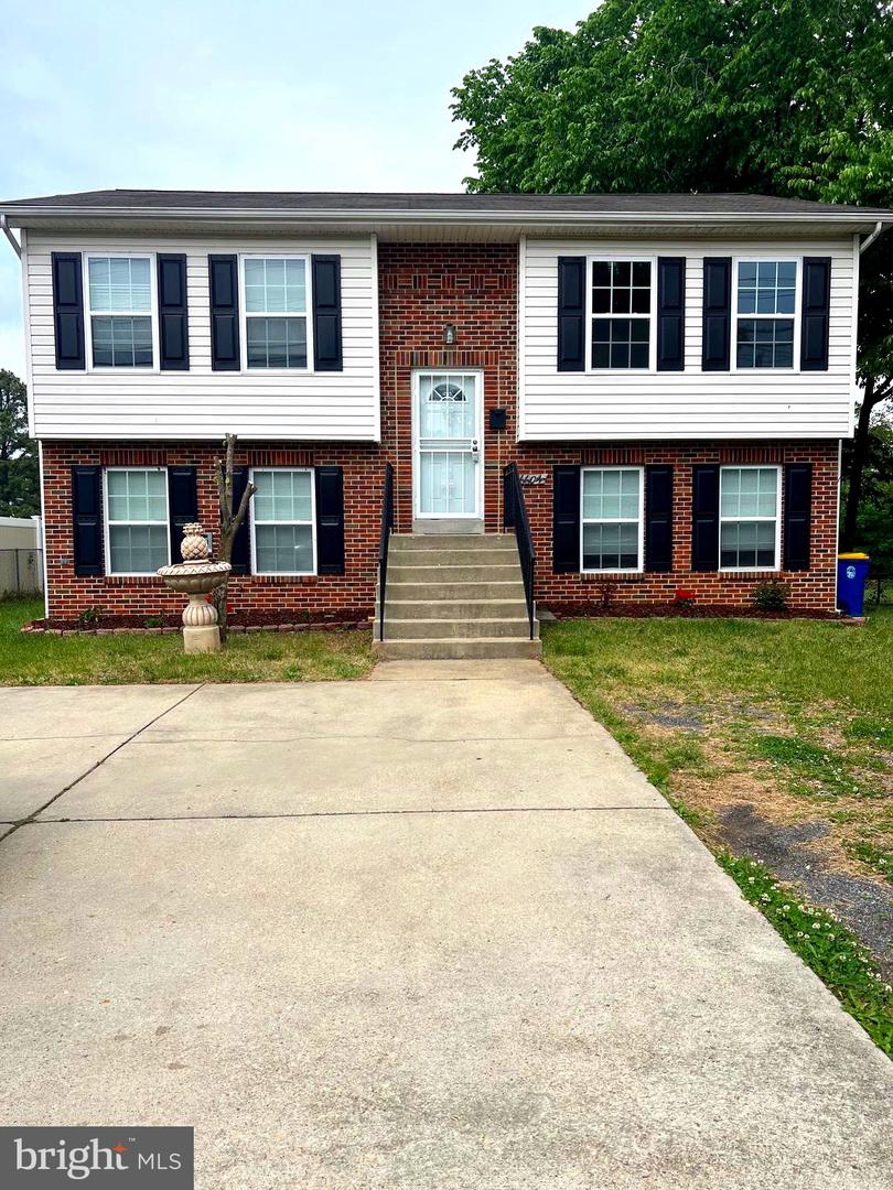 6604 Suitland Rd Property Photo 2