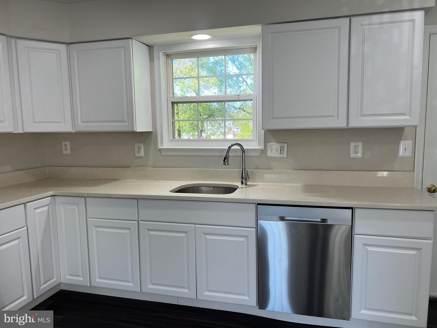 6604 Suitland Rd Property Photo 18