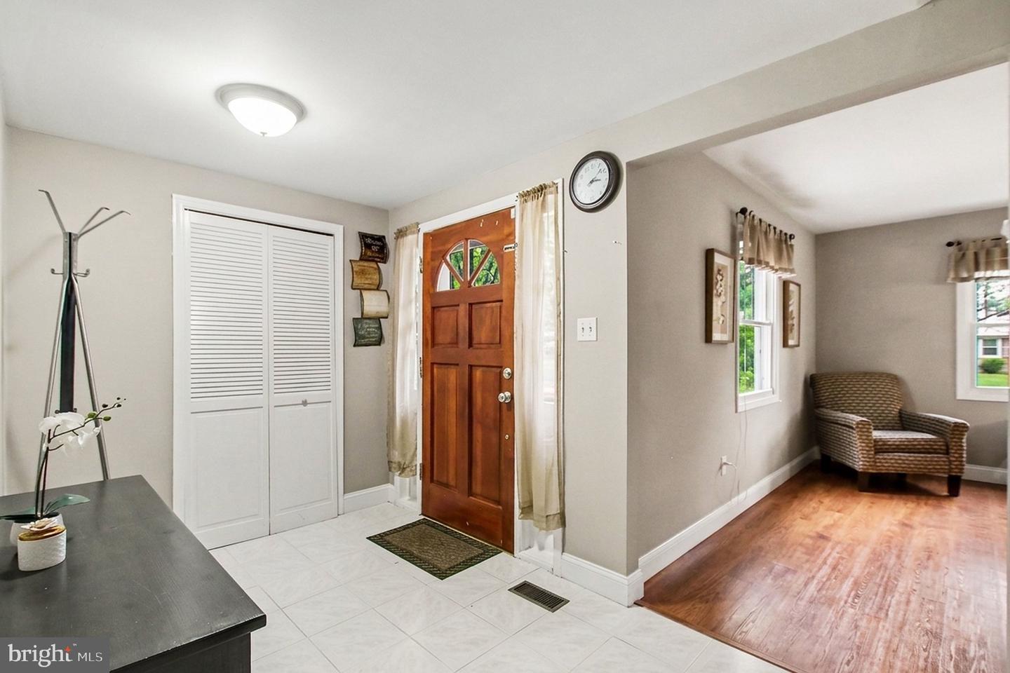 1405 Peachwood Ln Property Photo 4