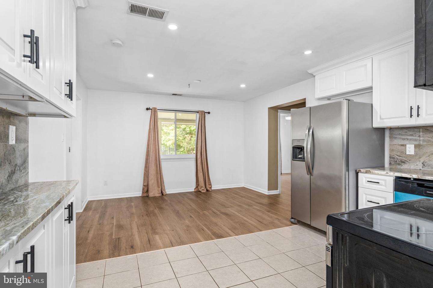 12814 Peace Dr Property Photo 11