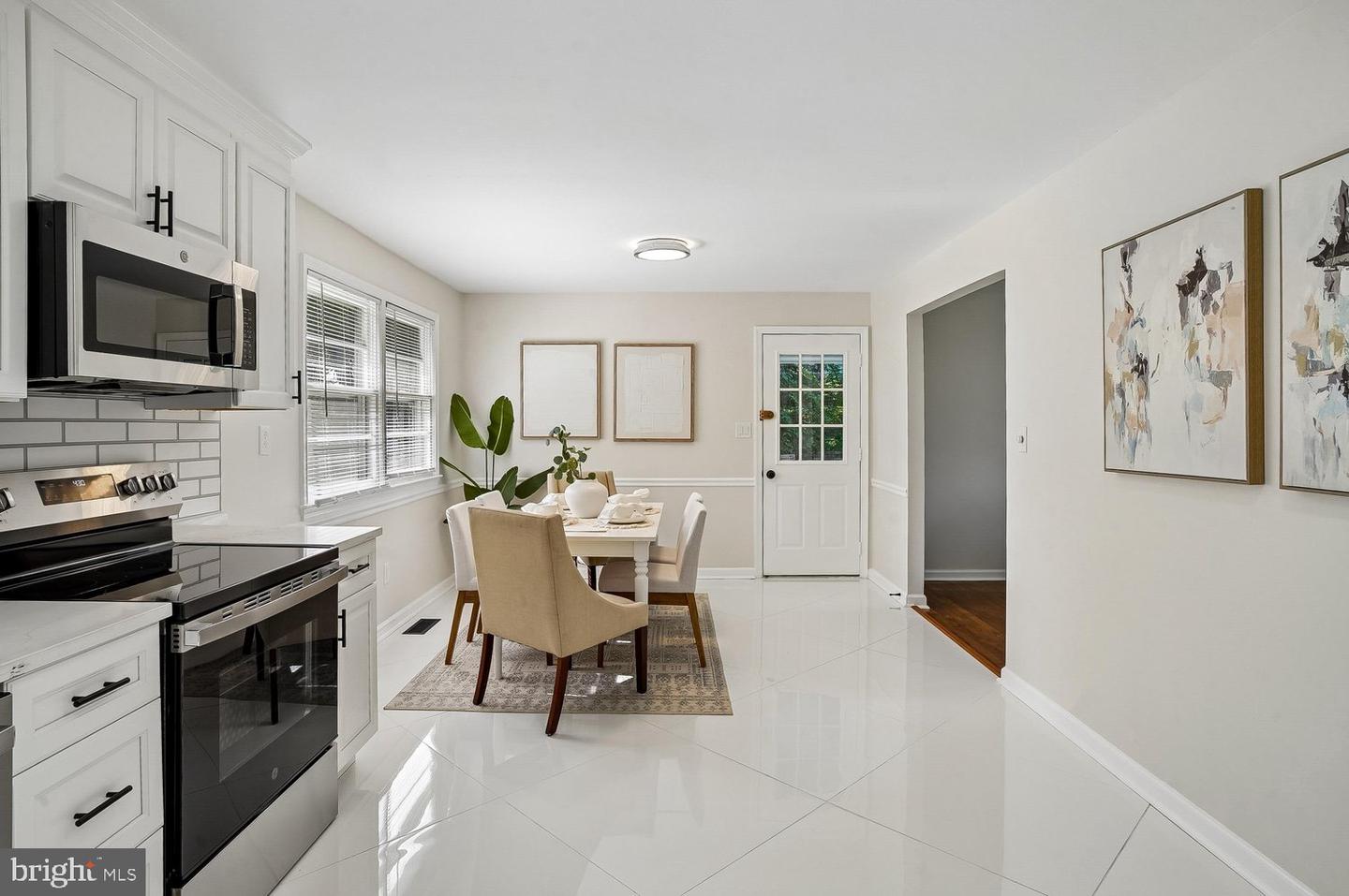 108 Dauntly St Property Photo 15