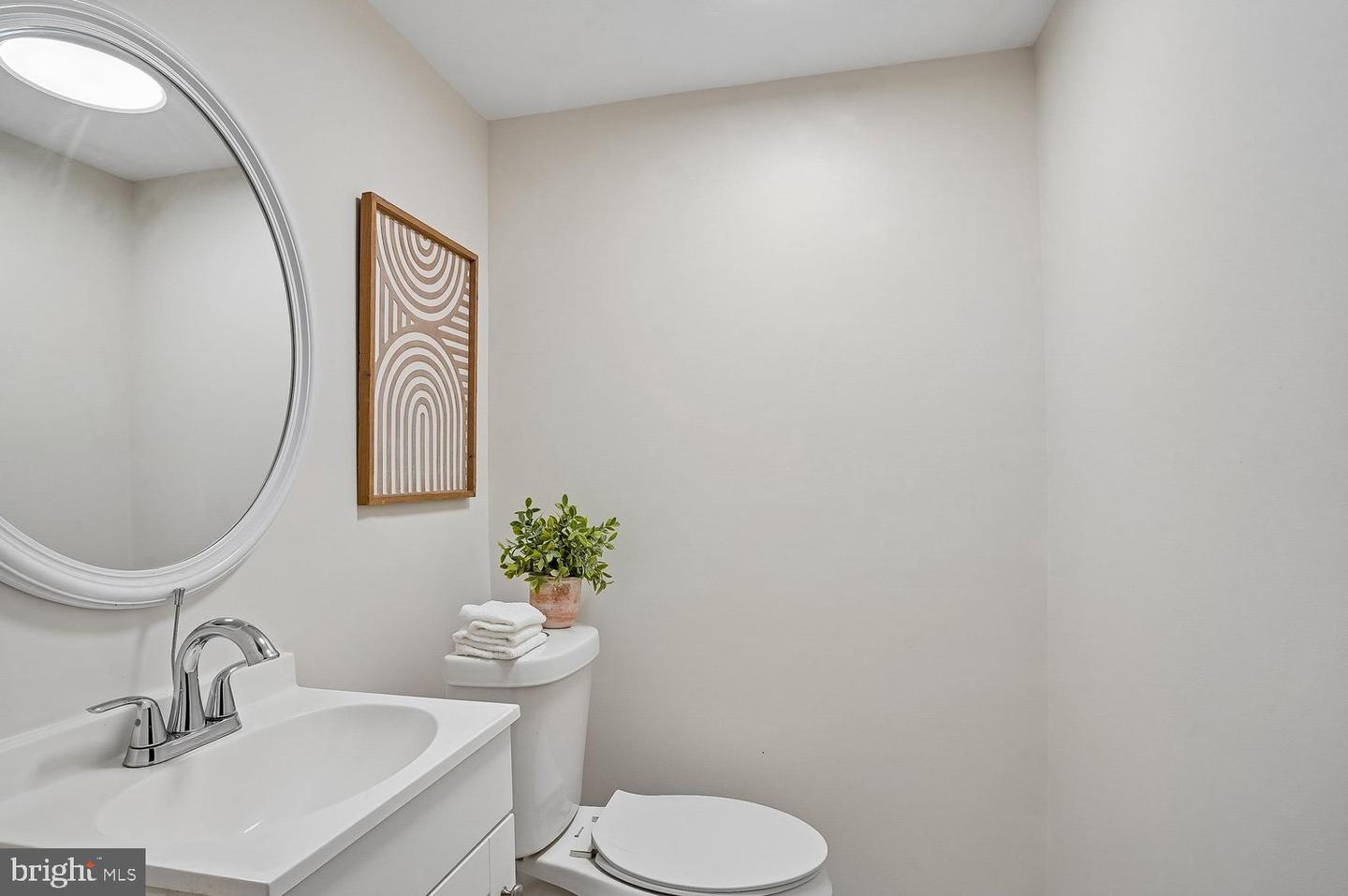 108 Dauntly St Property Photo 32