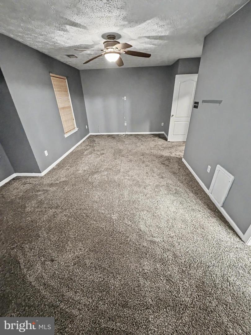 16312 Elkhorn Ln Property Photo 10
