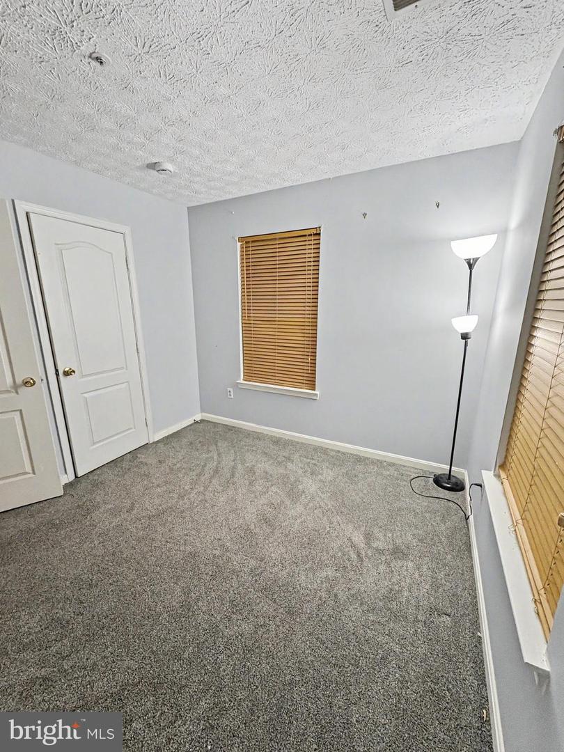16312 Elkhorn Ln Property Photo 16