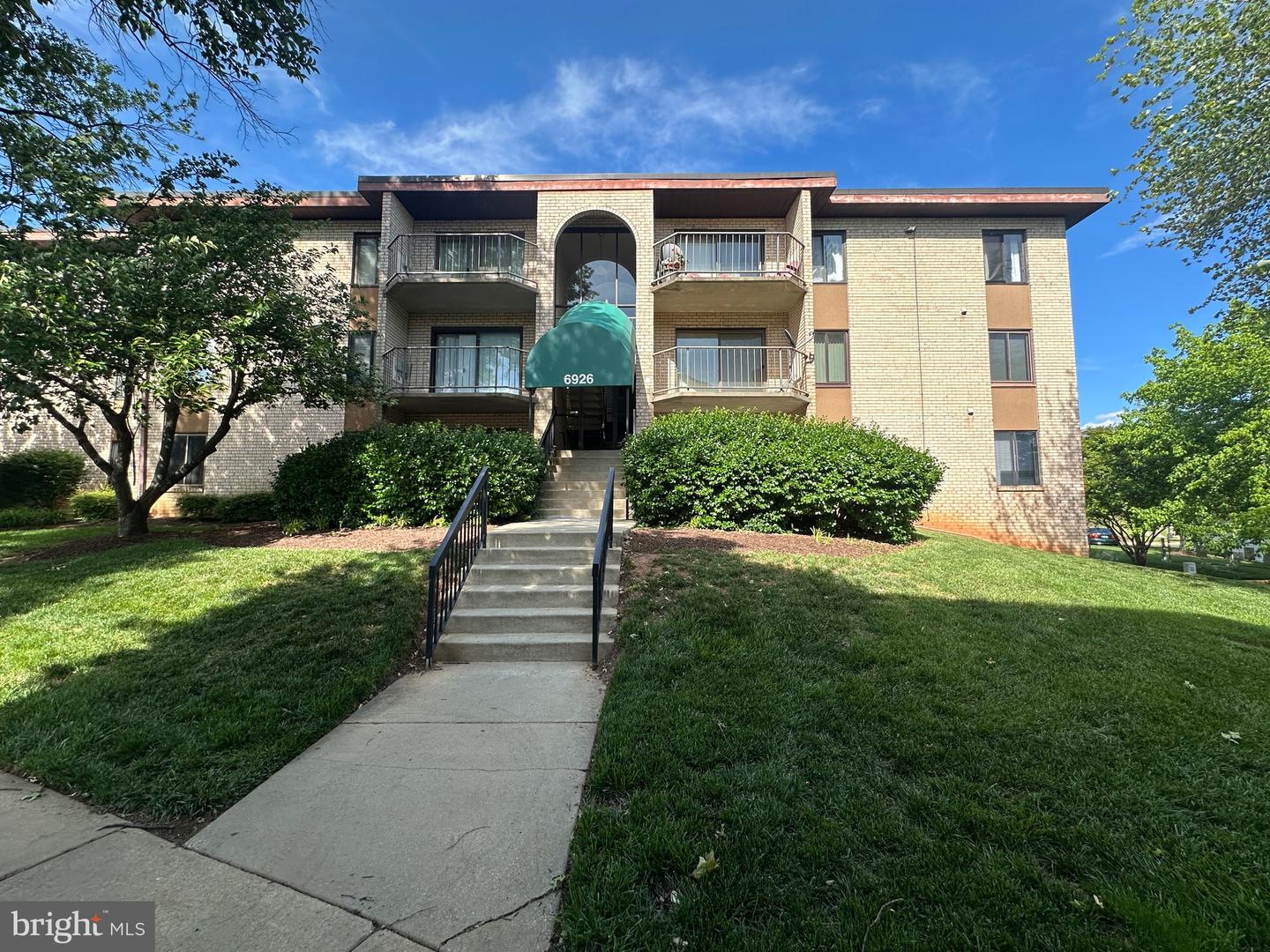 6926 Hanover Pkwy #303 Property Photo 1