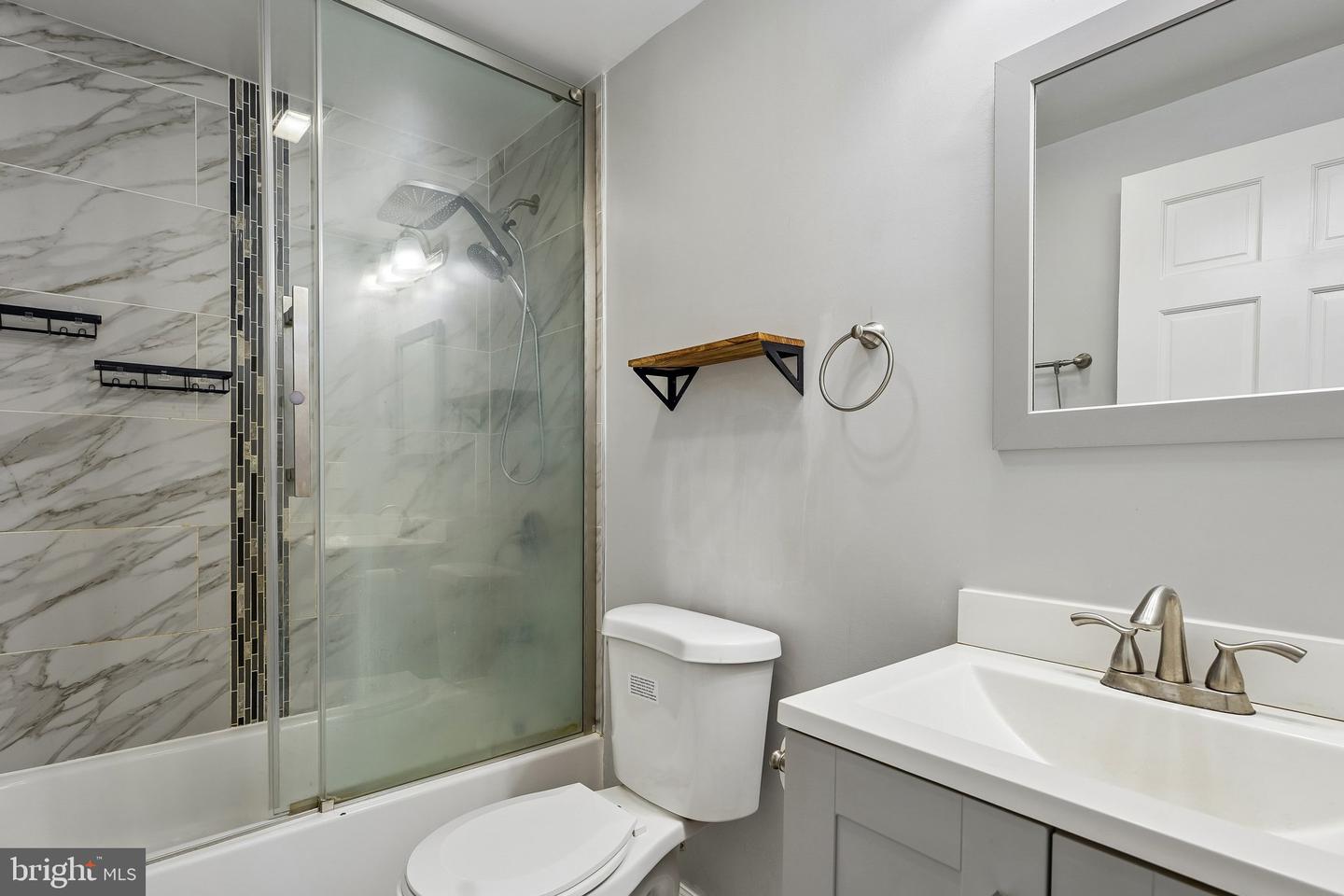 8615 Myrtle Ave Property Photo 14