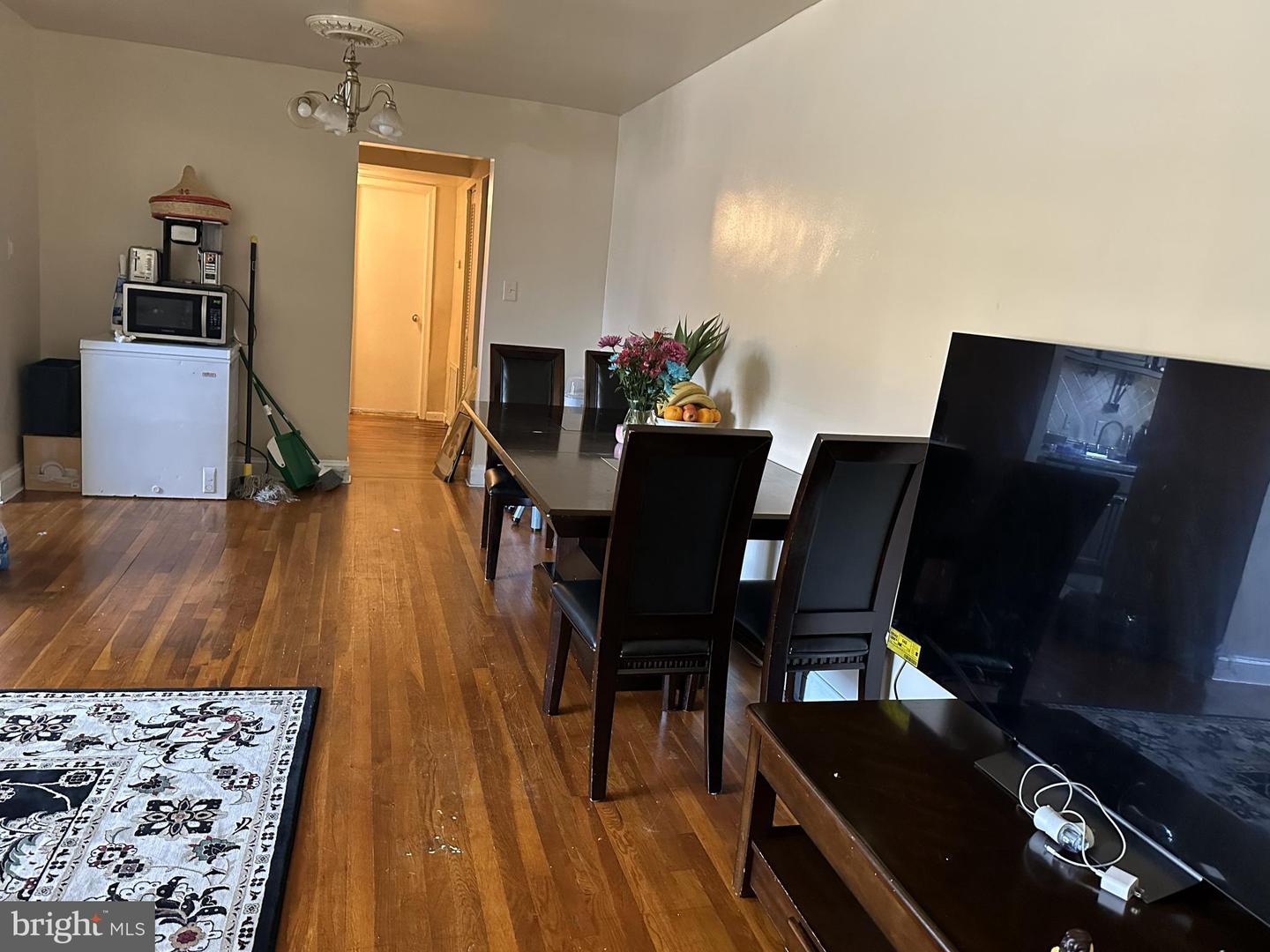 3837 Hamilton St #201 Property Photo 3