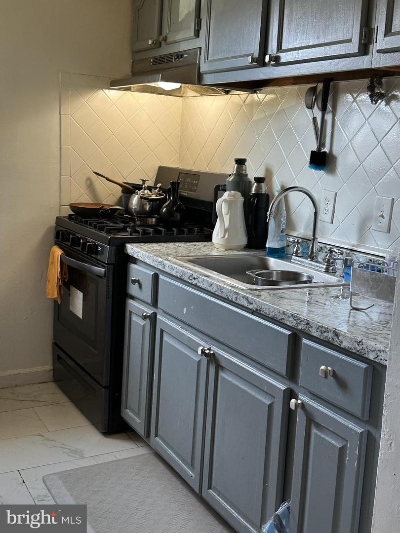 3837 Hamilton St #201 Property Photo 5