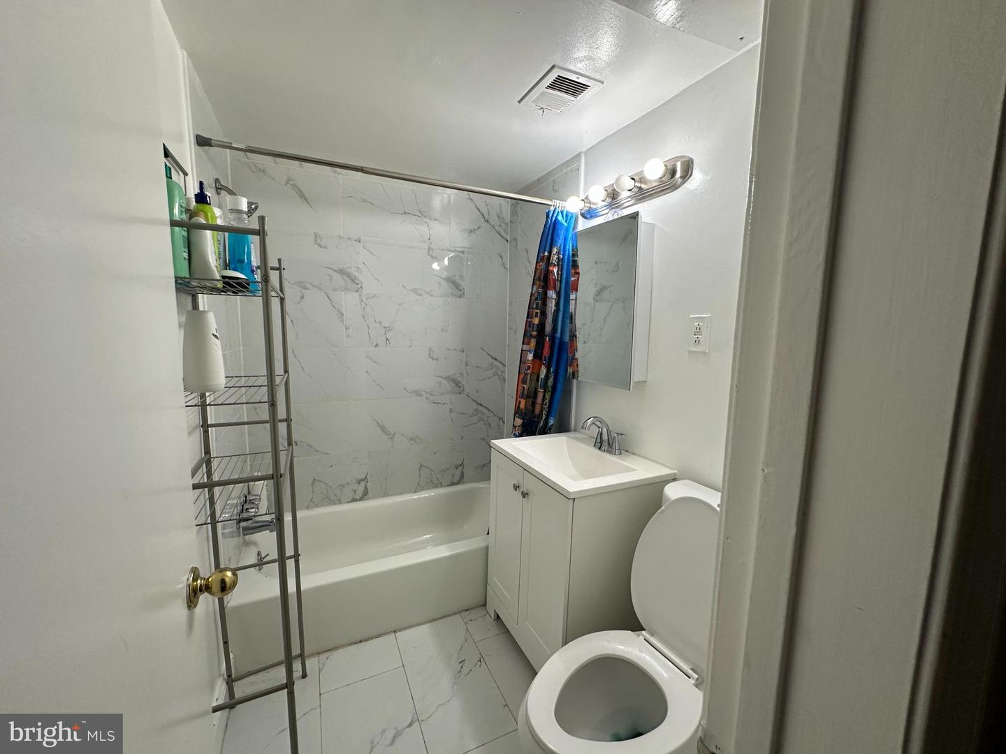 3837 Hamilton St #201 Property Photo 7