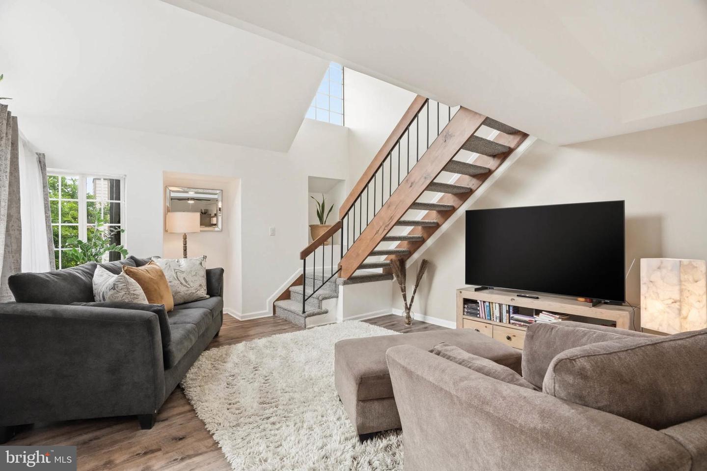 14019-B JUSTIN WAY #23-B Property Photo 1