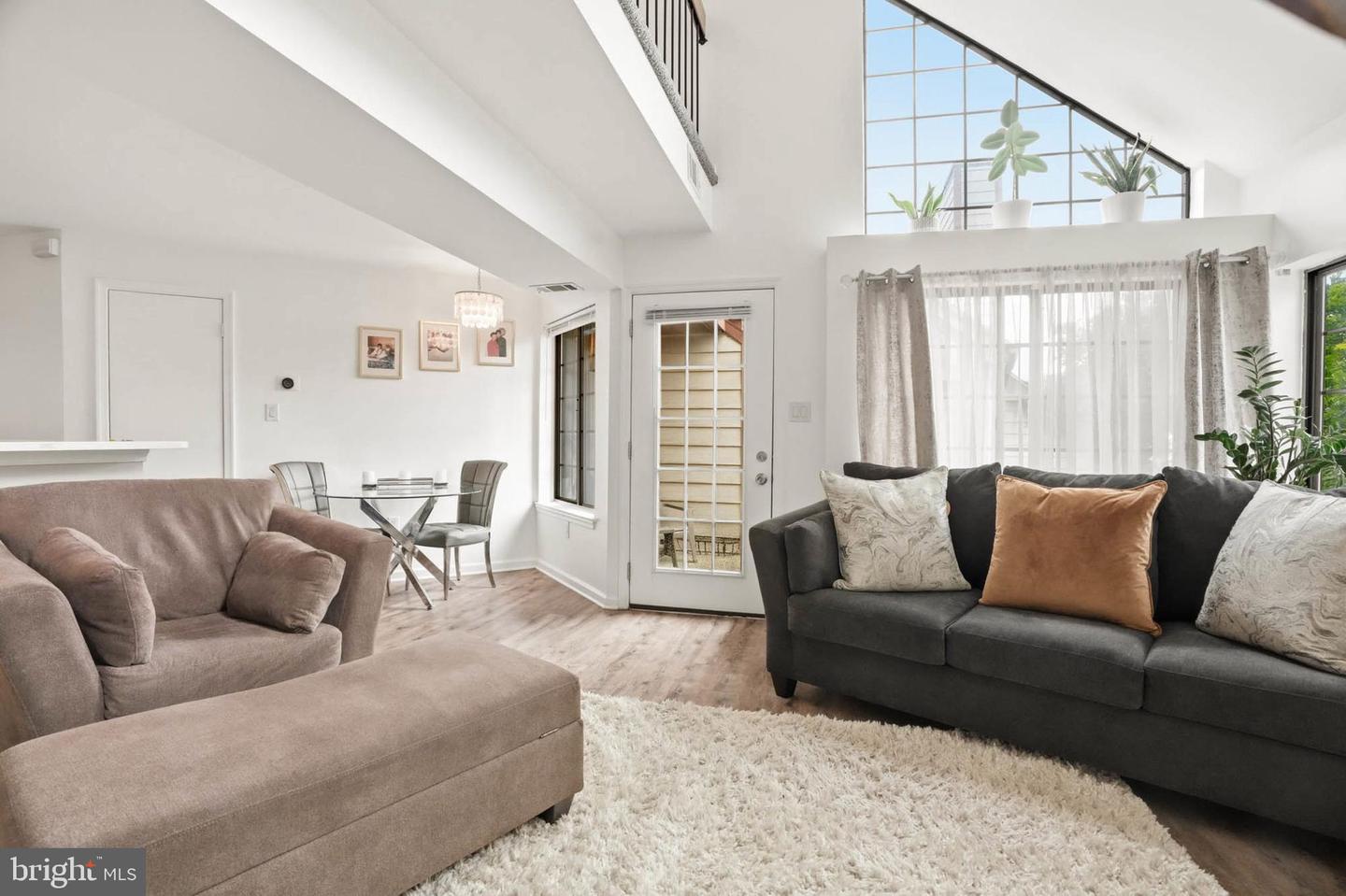 14019-b Justin Way #23-b Property Photo 2