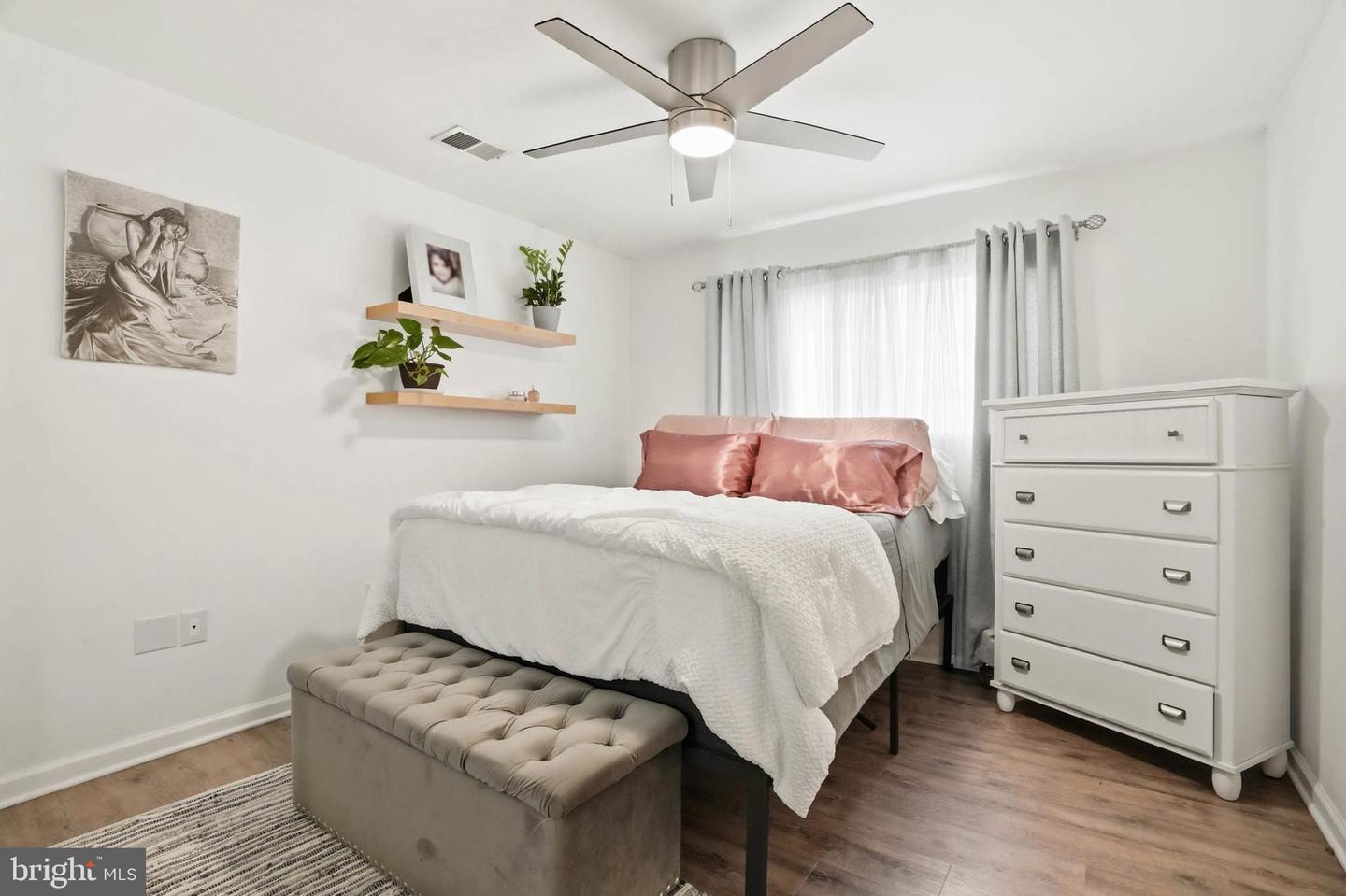 14019-b Justin Way #23-b Property Photo 5
