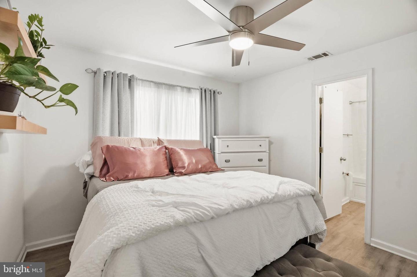 14019-b Justin Way #23-b Property Photo 19