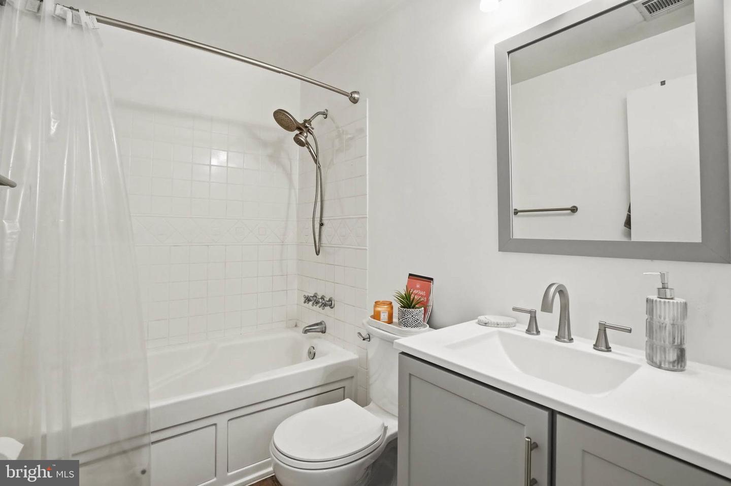 14019-b Justin Way #23-b Property Photo 21